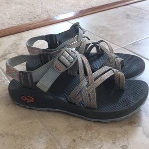 Chacos Size 8